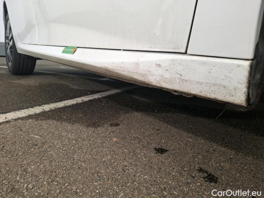  Peugeot  208  Style 1.2 PureTech 75CV BVM5 E6d #2