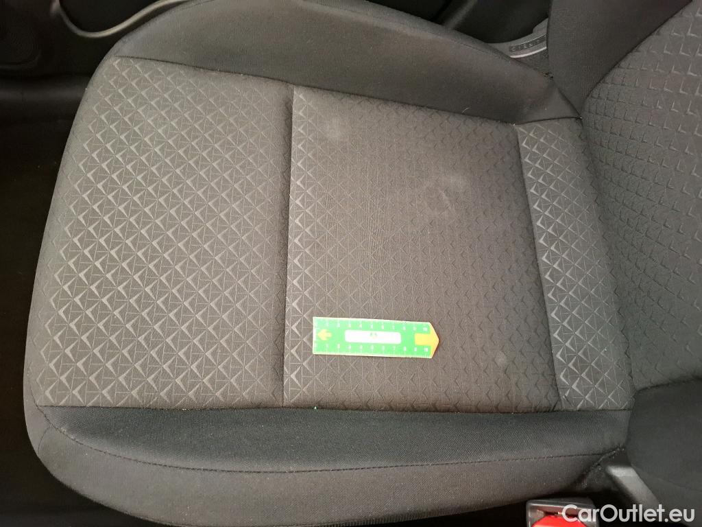  Nissan  Juke NISSAN  / 2019 / 5P / Crossover Hybrid 143 Business Edition #9