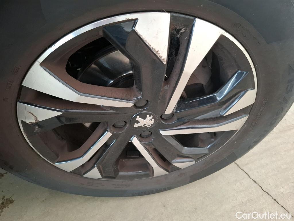  Peugeot  2008  Allure 1.5 HDi 130CV BVA8 E6d #11