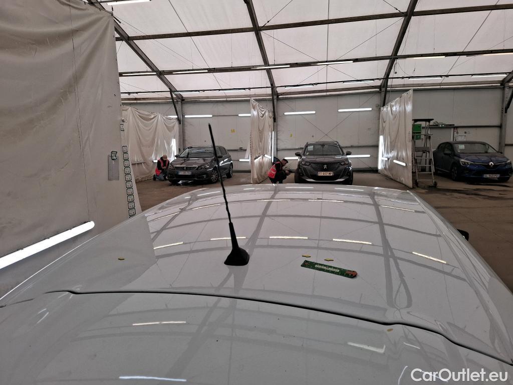  Renault  Clio  IV Business 0.9 TCe 90CV BVM5 E6 #1