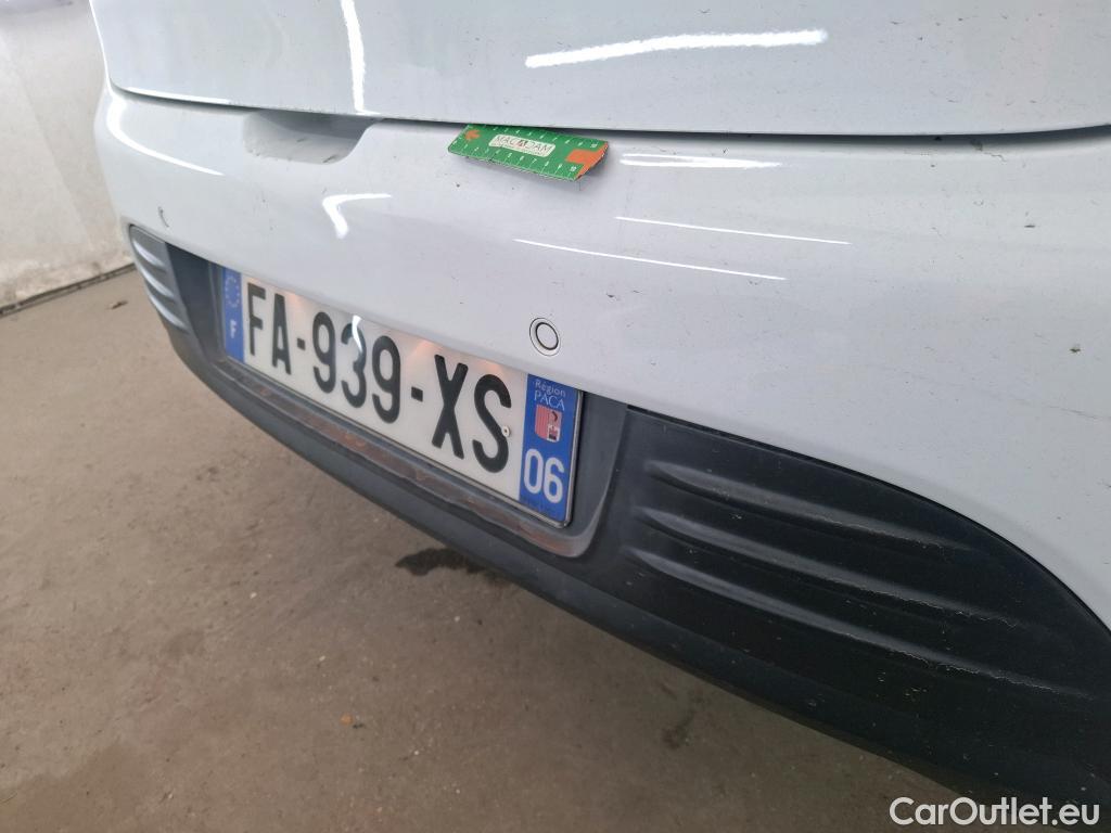  Renault  Clio  IV Business 0.9 TCe 90CV BVM5 E6 #25
