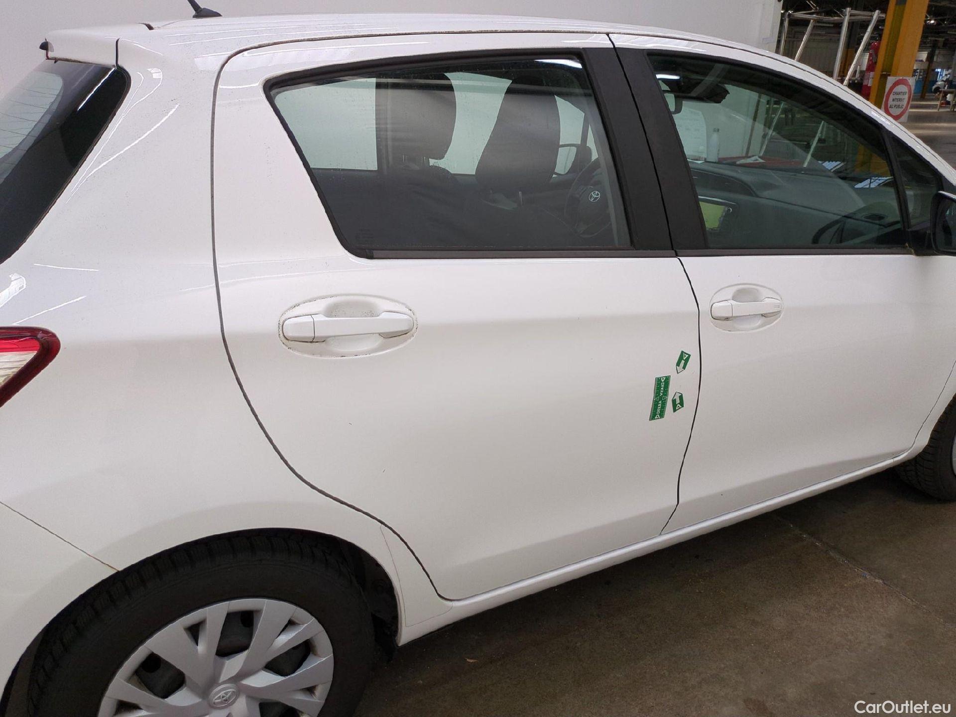  Toyota  Yaris TOYOTA  Hybride / 2017 / 5P / Berline 1.5 VVT-I HYBRID France Business #20