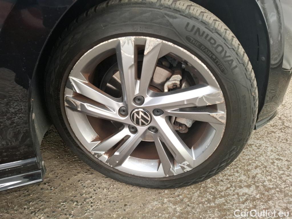  Volkswagen  Golf  VIII Berline R-Line 1st 2.0 TDI 150CV BVA7 E6d #12