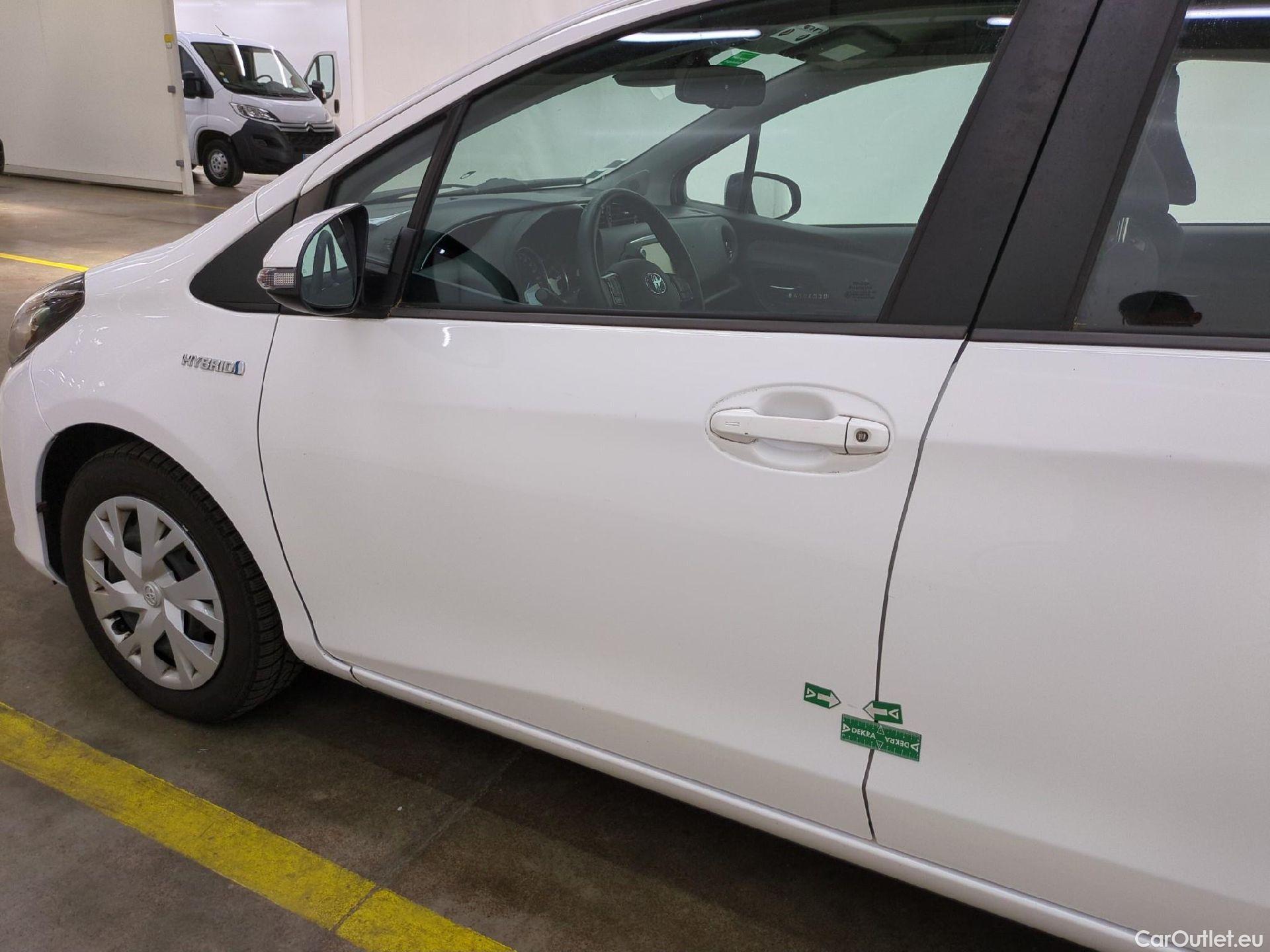  Toyota  Yaris TOYOTA  Hybride / 2017 / 5P / Berline 1.5 VVT-I HYBRID France Business #18