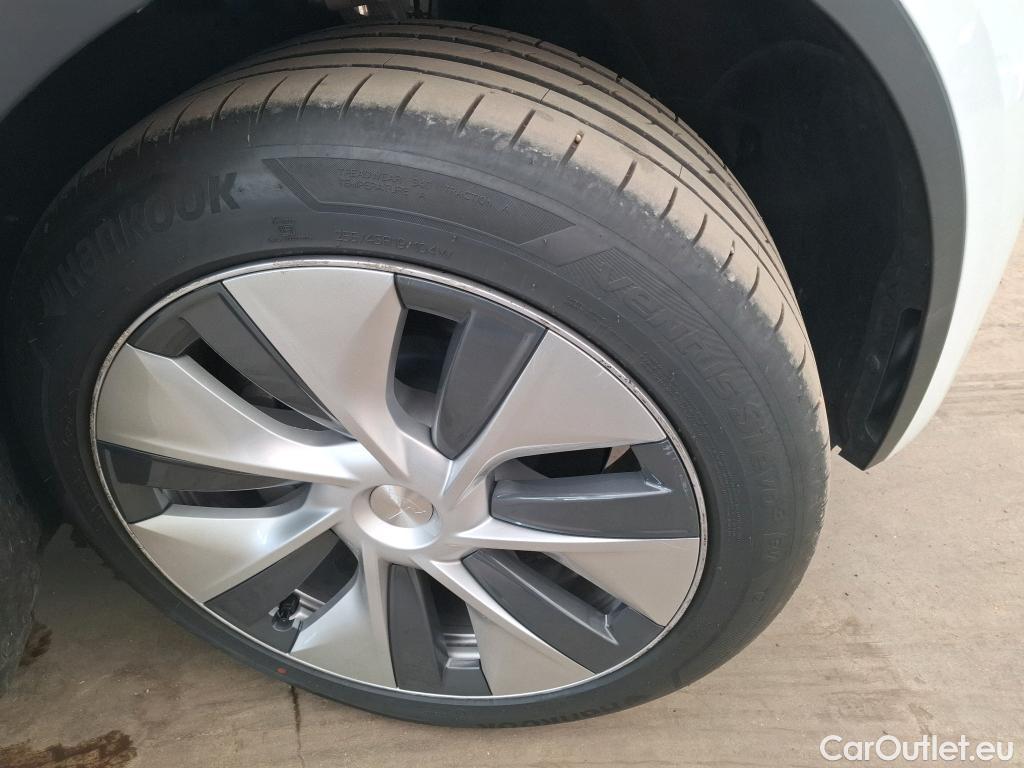  Tesla  Model Y TESLA  / 2021 / 5P / SUV RWD #36