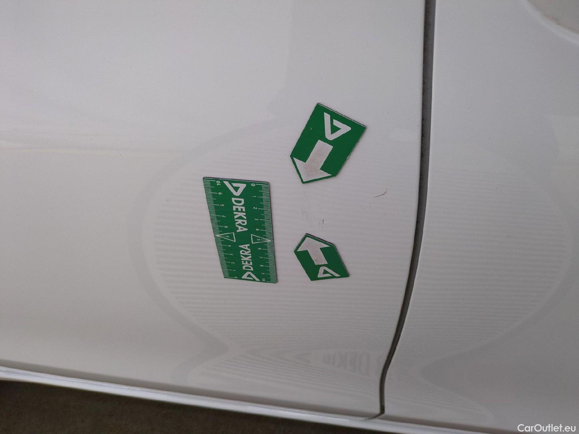  Toyota  Yaris TOYOTA  Hybride / 2017 / 5P / Berline 1.5 VVT-I HYBRID France Business #21