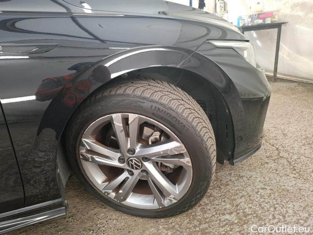  Volkswagen  Golf  VIII Berline R-Line 1st 2.0 TDI 150CV BVA7 E6d #28