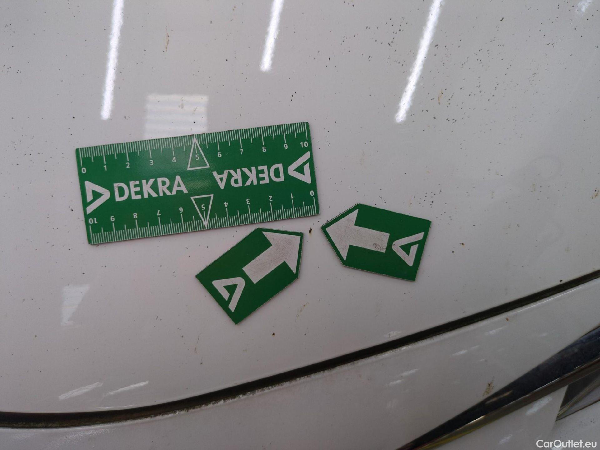  Toyota  Yaris TOYOTA  Hybride / 2017 / 5P / Berline 1.5 VVT-I HYBRID France Business #15