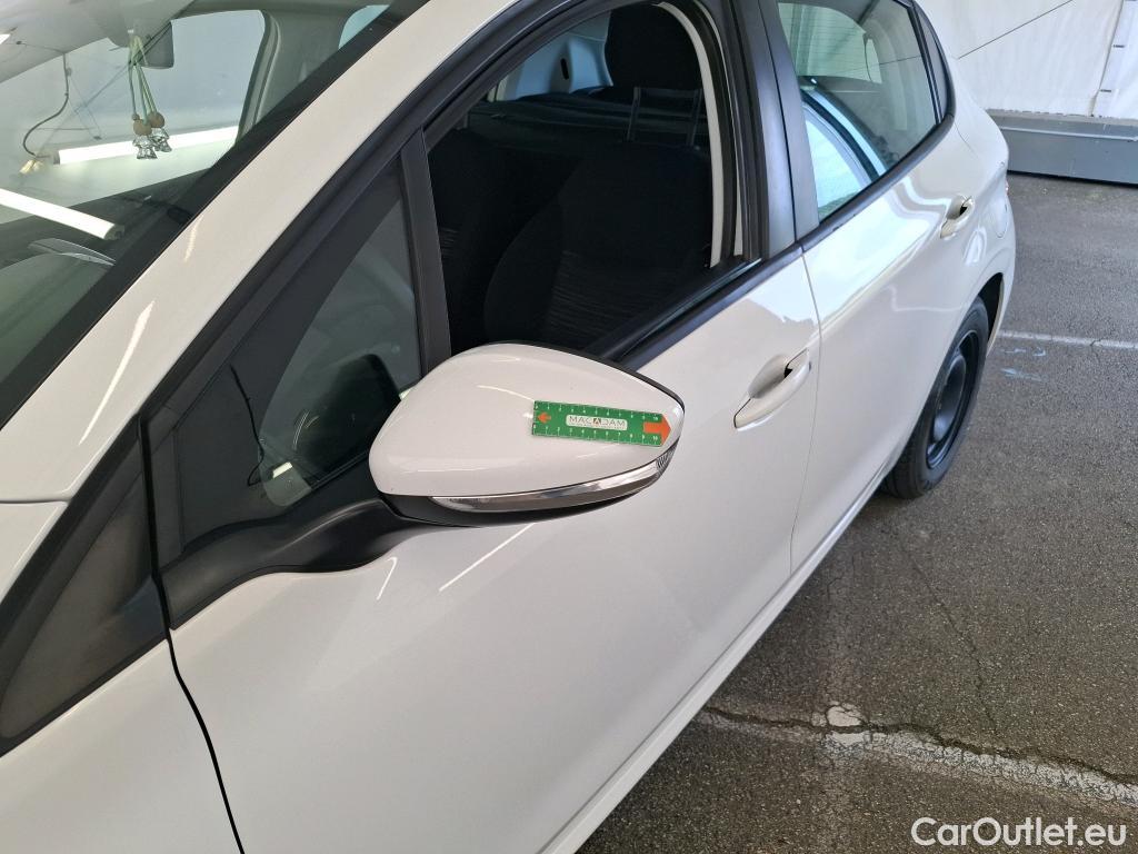  Peugeot  208  Affaire Premium Pack 1.2 80CV BVM5 E6dT #40