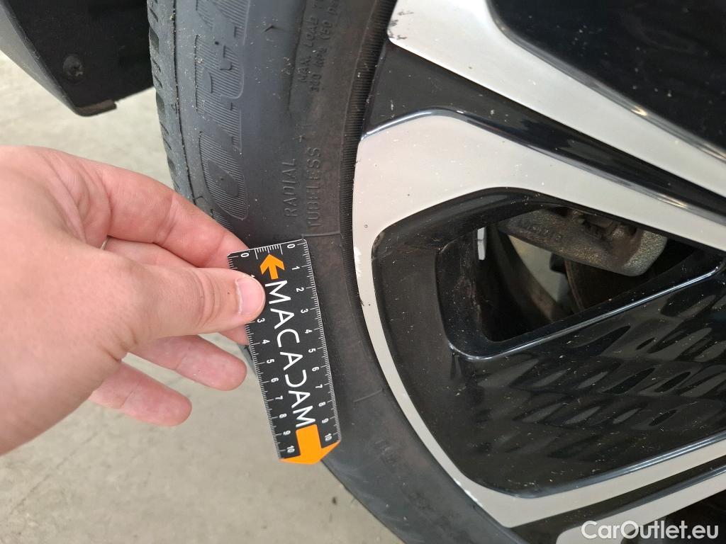  KIA  XCeed KIA  / 2019 / 5P / Crossover 1.6 GDI ISG ISG PHEV ACTIVE BUS DCT6 #5
