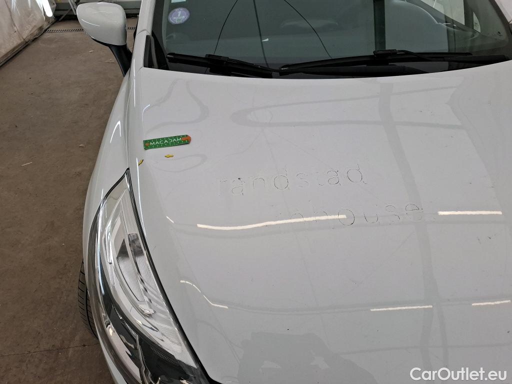  Renault  Clio  IV Business 0.9 TCe 90CV BVM5 E6 #1