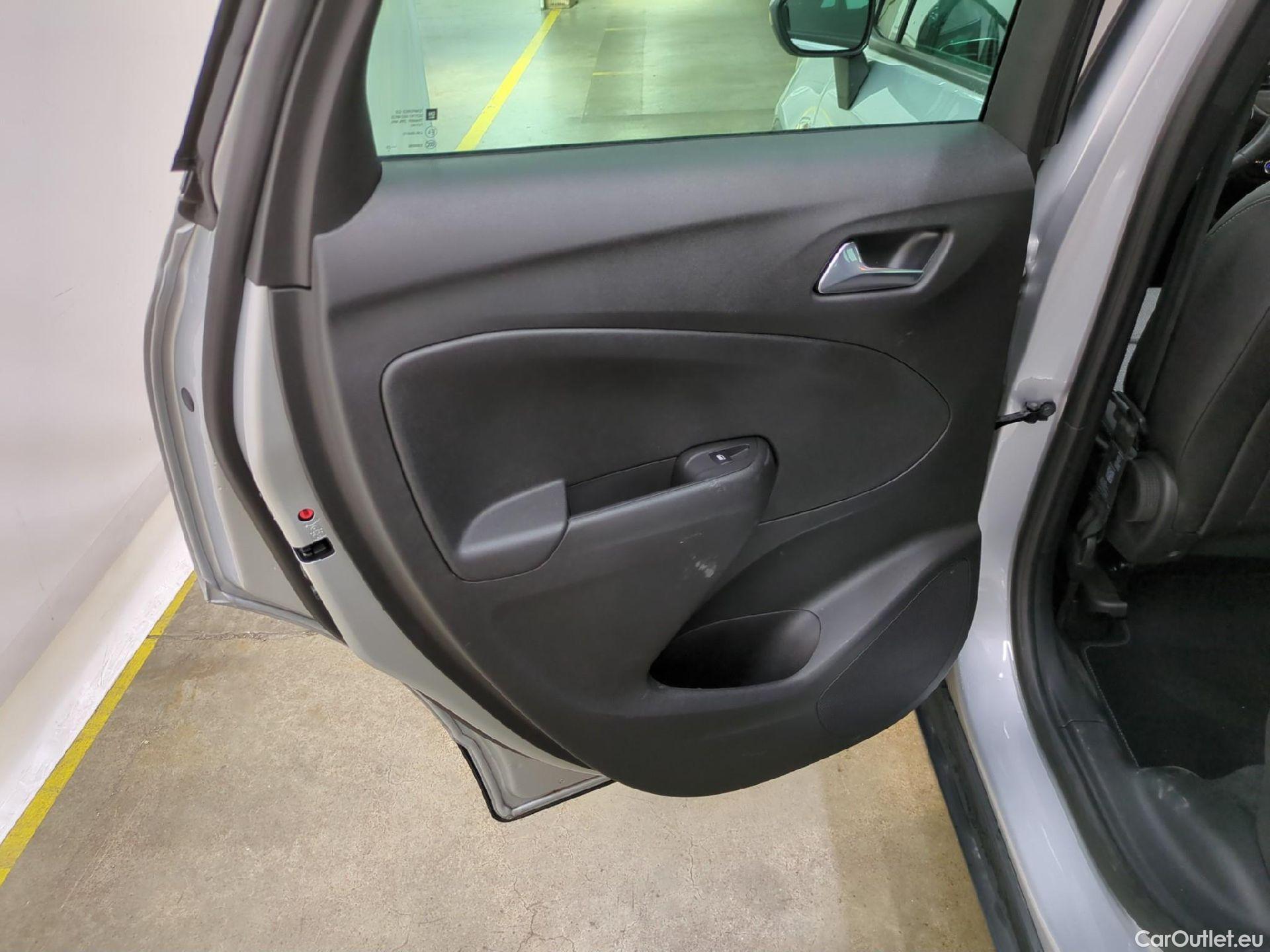  Opel  Crossland  X Business Elegance 1.2 Turbo 110CV BVM6 E6d #4
