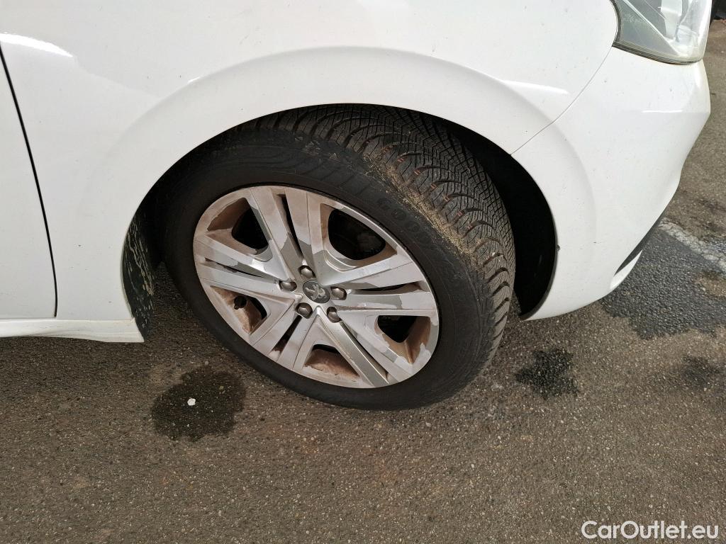  Peugeot  208 PEUGEOT  / 2015 / 5P / Berline &BLUEHDI 100 S&S ALLURE BUSINESS #112