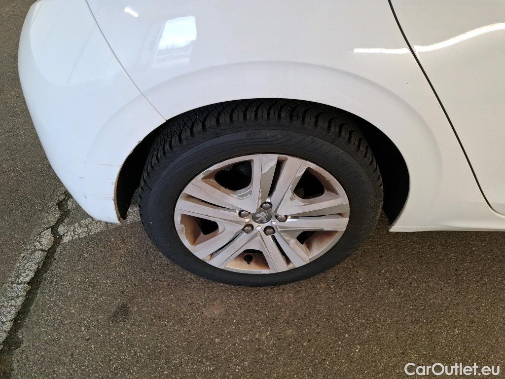  Peugeot  208 PEUGEOT  / 2015 / 5P / Berline &BLUEHDI 100 S&S ALLURE BUSINESS #100