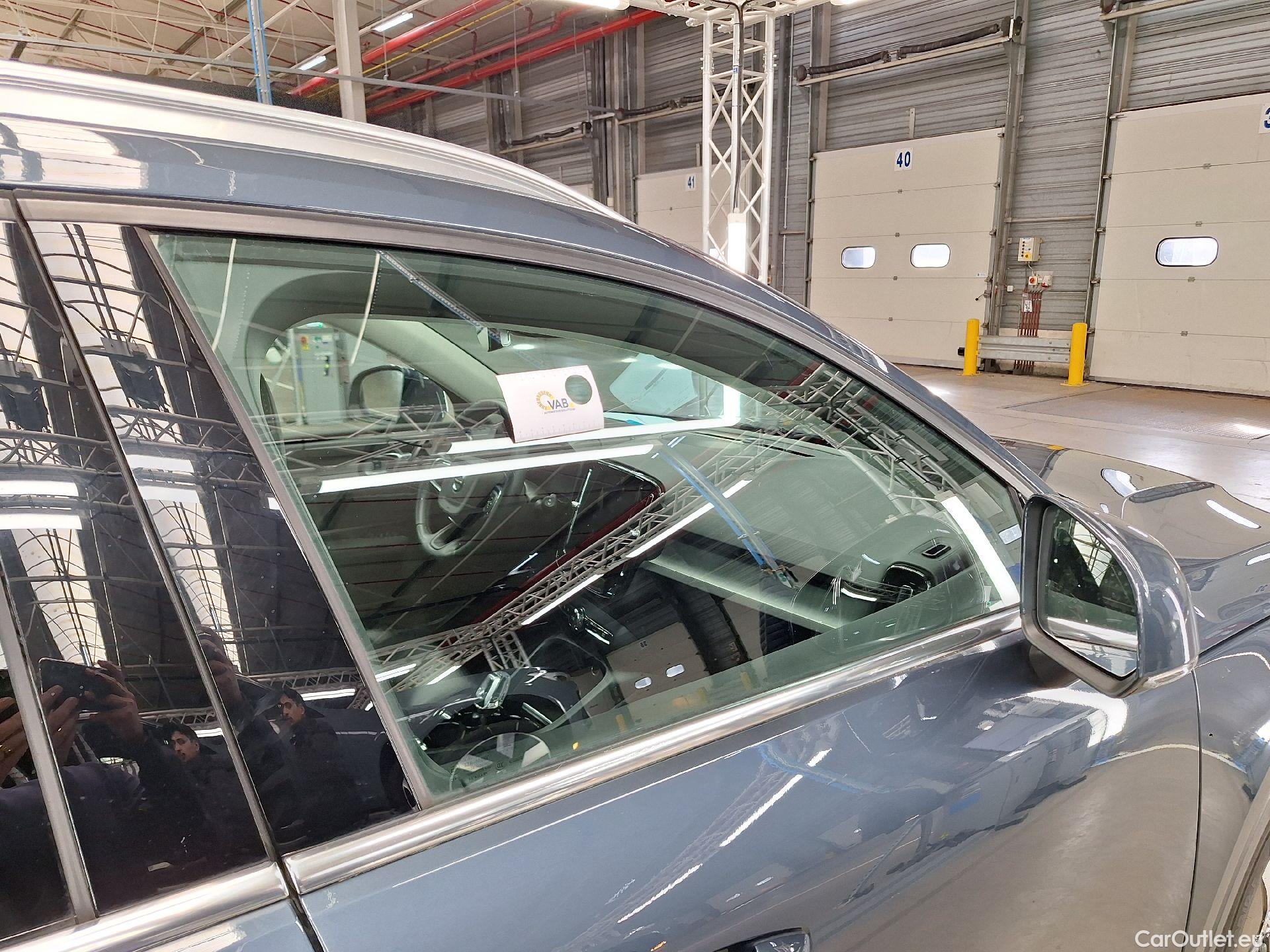  Volvo  XC 40 Volvo, XC40 '17 PHEV, Volvo XC40 T5 Recharge Geartronic Inscription 5d #11