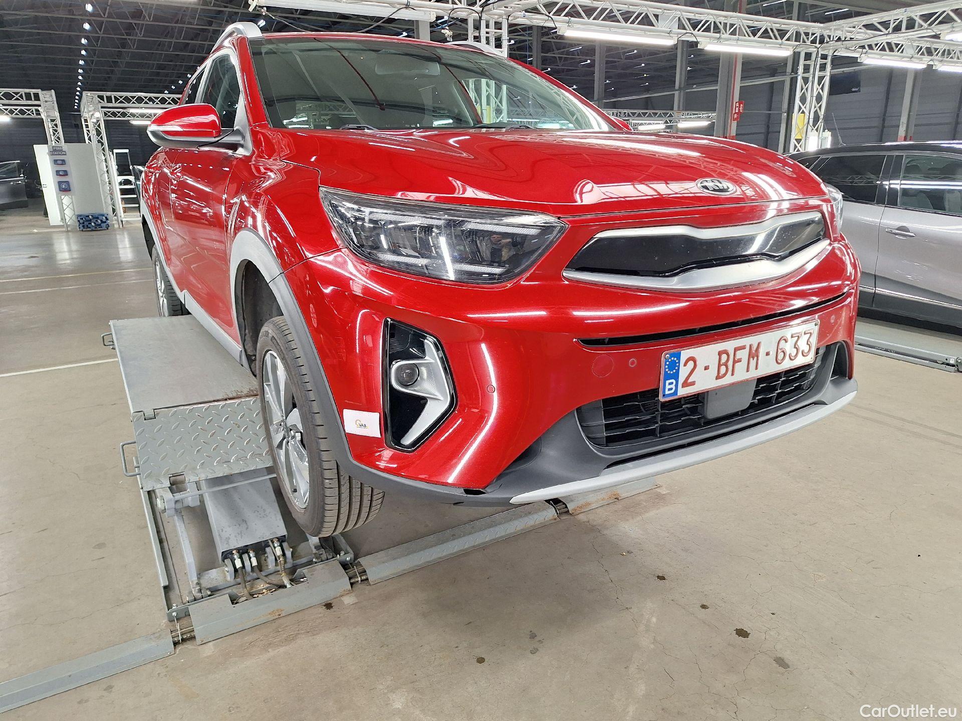  KIA  STONIC Kia,  FL'20, KIA  1.0 T 100 More 5d #1