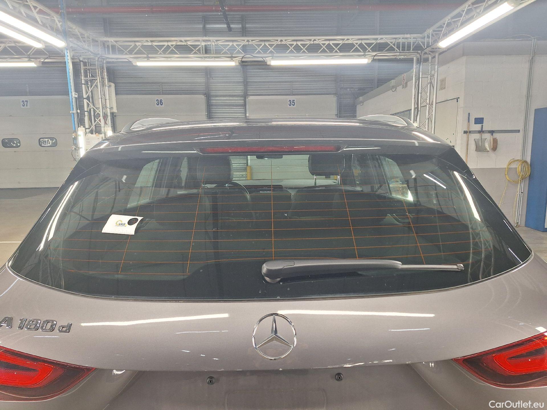  Mercedes  GLA Mercedes,  '20, Mercedes-Benz   180 d 5d #1