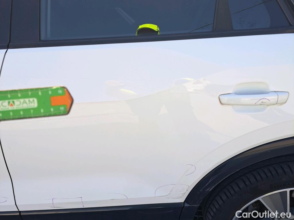  Audi  Q2 AUDI  / 2016 / 5P / todoterreno Design 30 TDI 85kW (116CV) #6