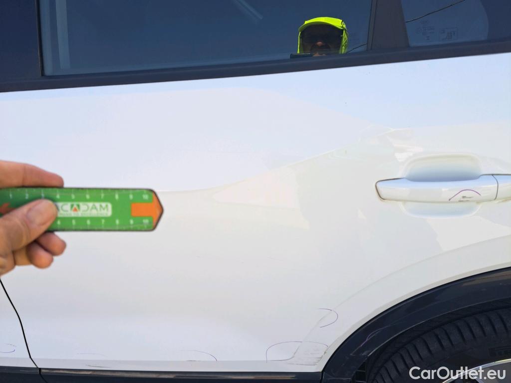  Audi  Q2 AUDI  / 2016 / 5P / todoterreno Design 30 TDI 85kW (116CV) #58
