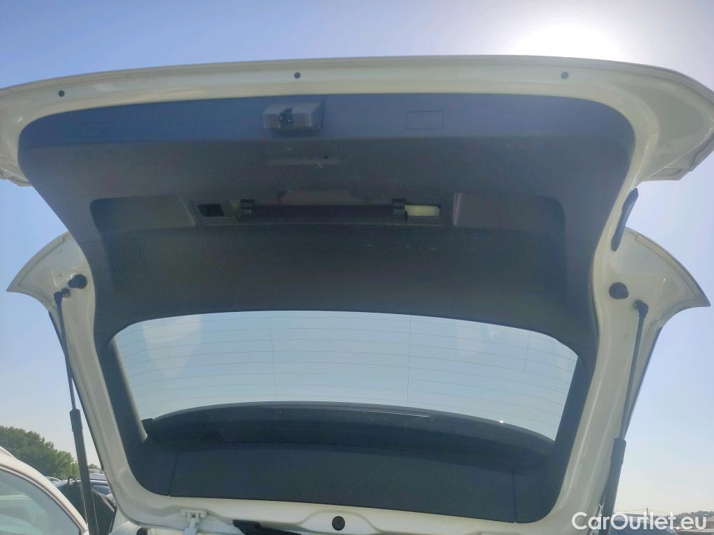  Volkswagen  Golf  VOLKSWAGEN 2.0 TDI 115 CV Variant #17