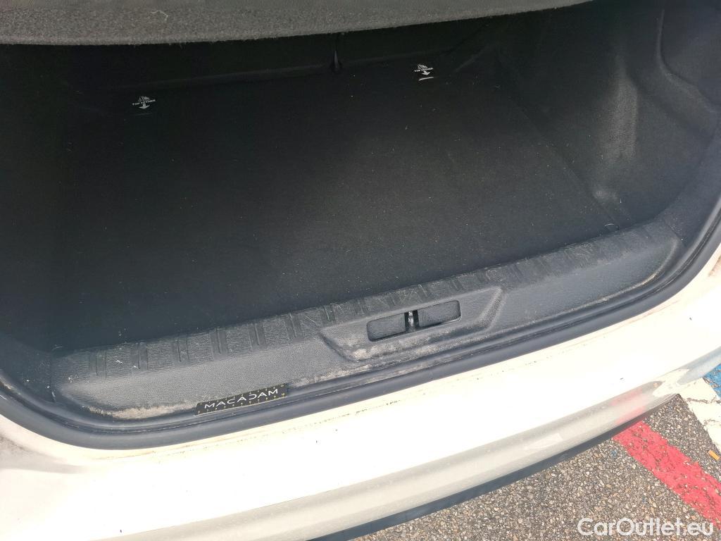  Peugeot  308  Allure 1.5 HDi 130CV BVM6 E6d #37