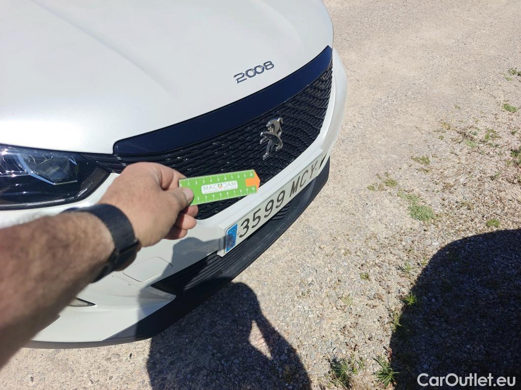  Peugeot  2008 PEUGEOT  / 2019 / 5P / todoterreno Active Pack Puretech 100 S&S BVM6 #13