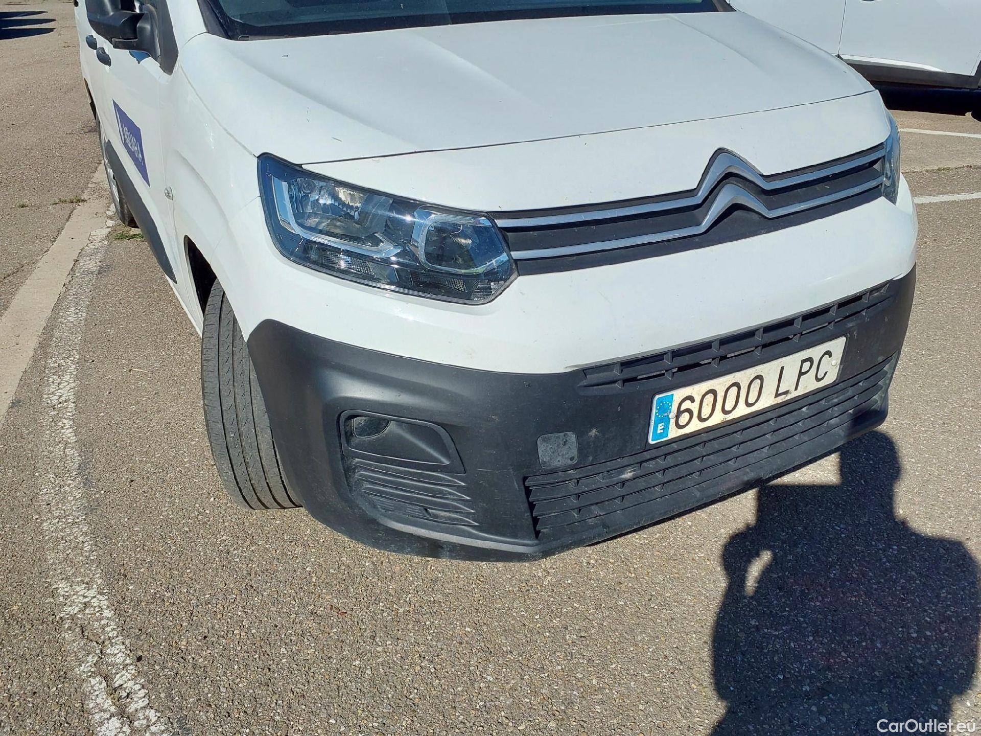  Citroen  Berlingo CITROEN  / 4P / Talla M BlueHDi 100 CV LIVE PACK #24