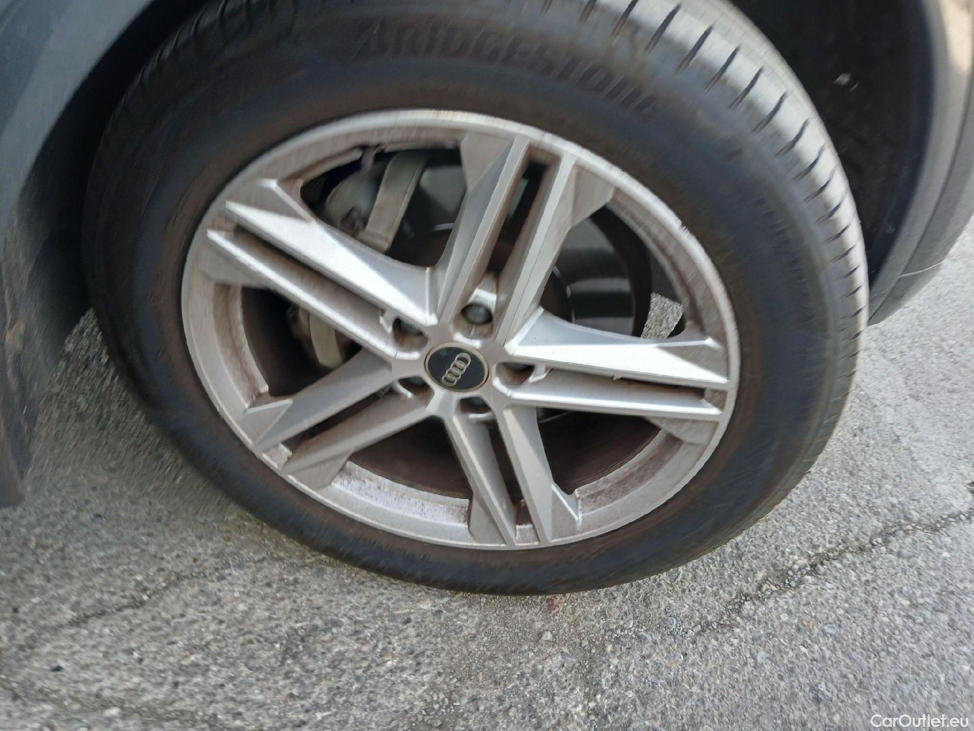  Audi  Q5 AUDI  / 2020 / 5P / todoterreno Genuine 40 TDI 150kW quattro-ultra #22