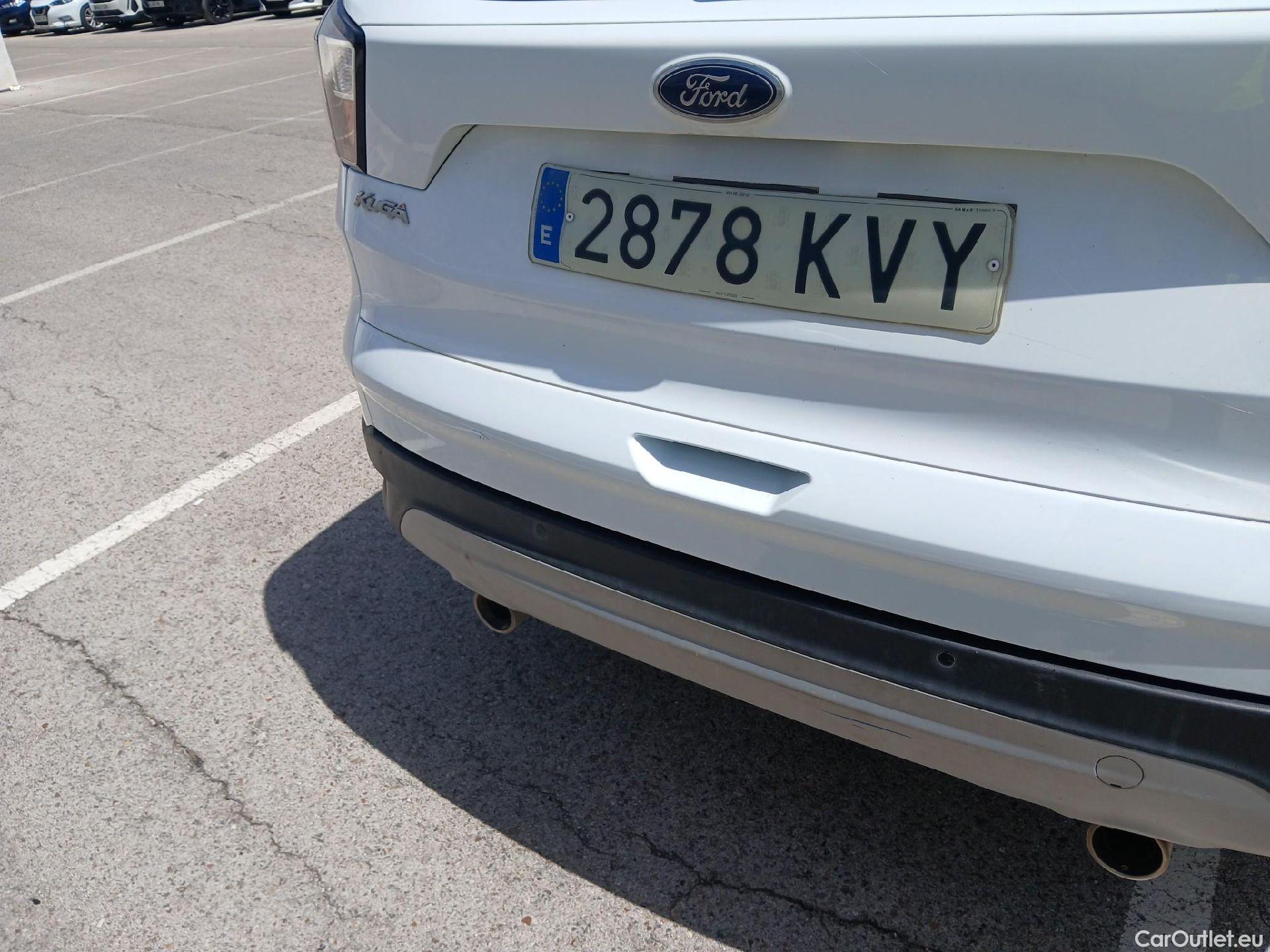  Ford  Kuga FORD  / 2016 / 5P / todoterreno 1.5 EcoBoost 88kW 4x2 Trend+ (CX) #20