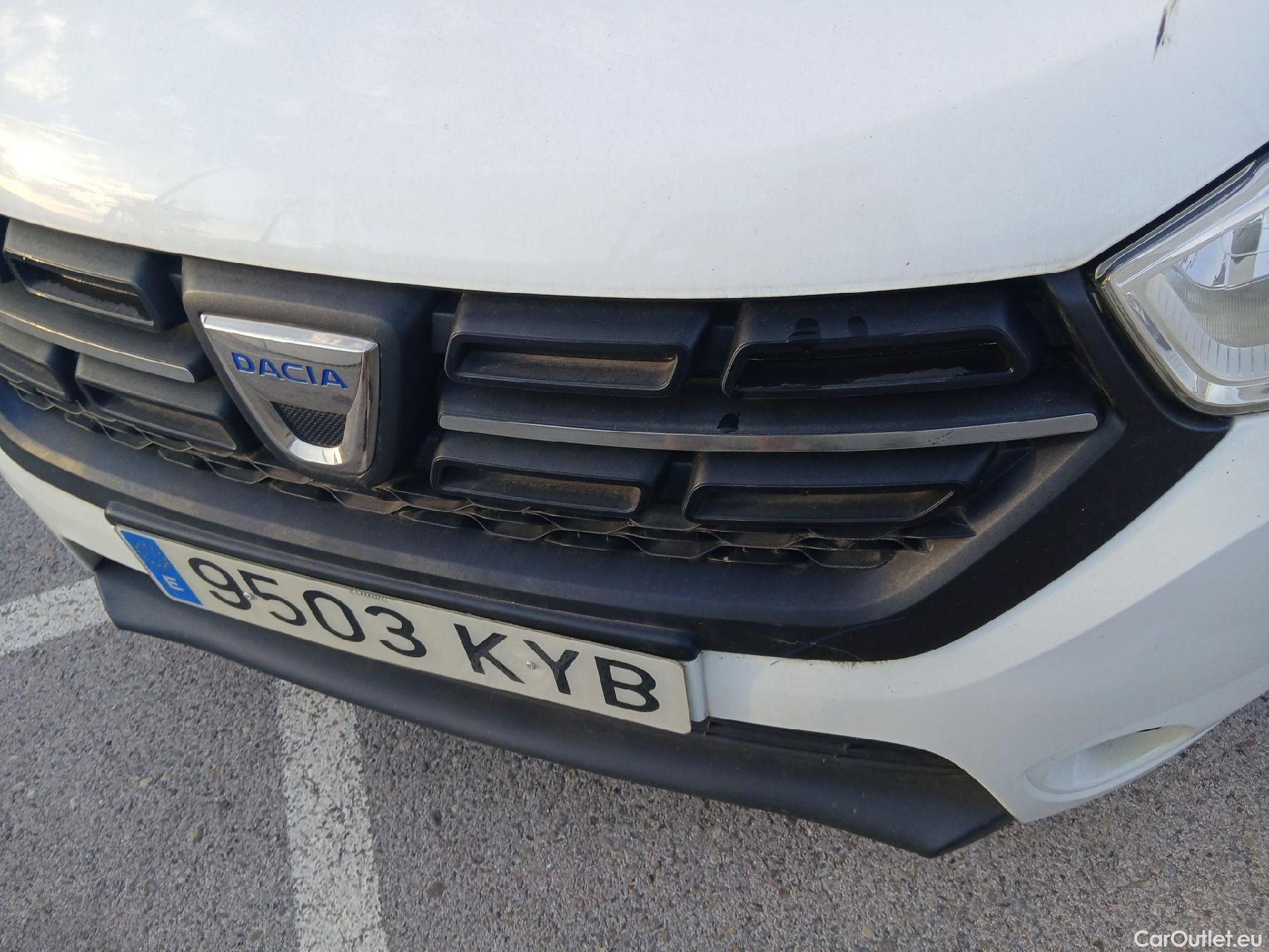  Dacia  Lodgy DACIA  / 2012 / 5P / monovolumen compacto Comfort Blue dCi 70kW (95CV) 7Pl - 18 #6