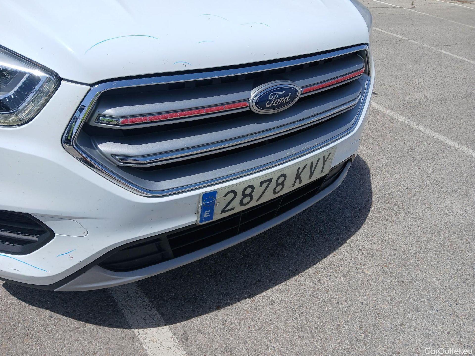  Ford  Kuga FORD  / 2016 / 5P / todoterreno 1.5 EcoBoost 88kW 4x2 Trend+ (CX) #6