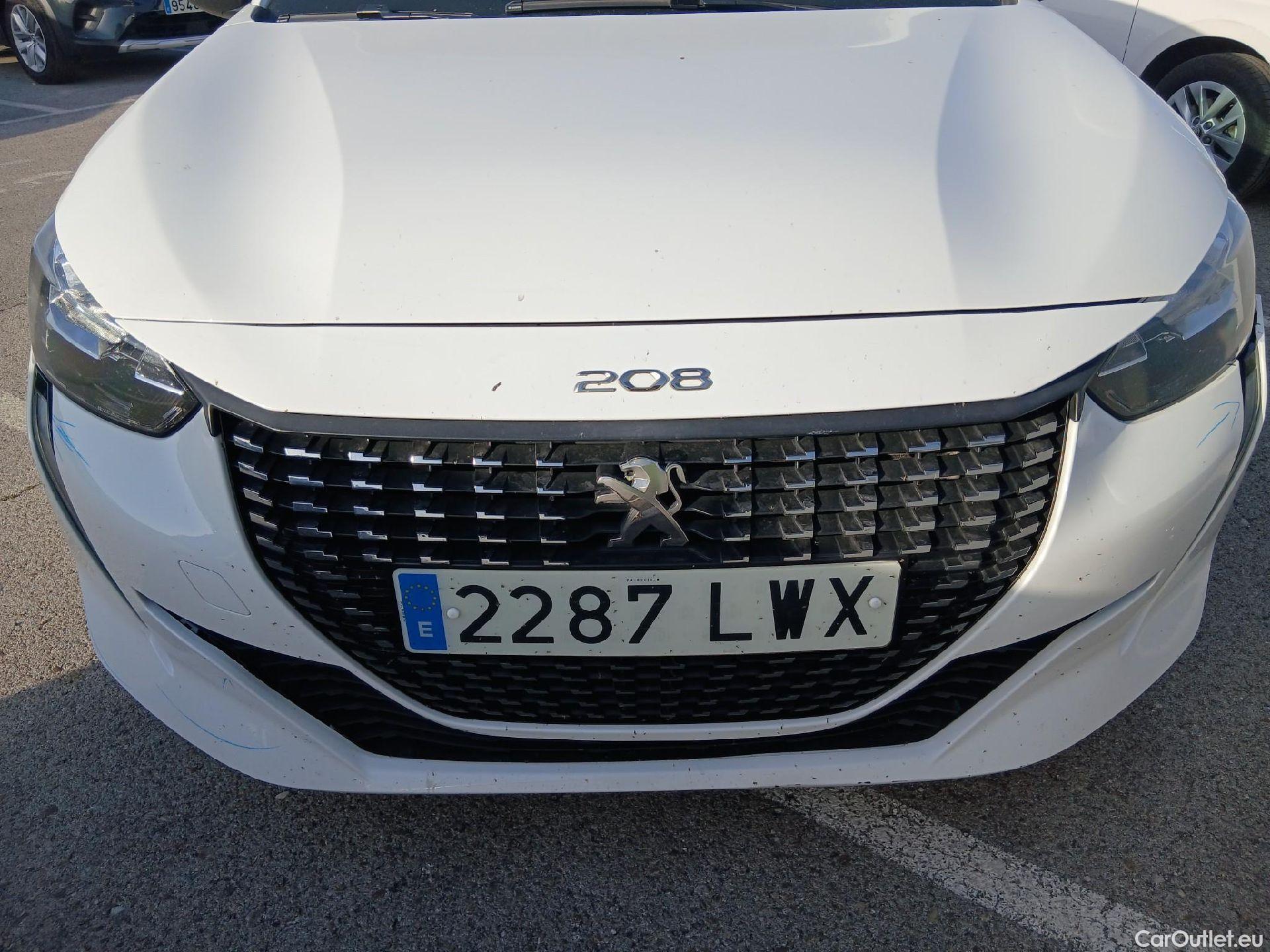  Peugeot  208 PEUGEOT  / 2019 / 5P / berlina con portón BlueHDi 73kW (100CV) Active #8