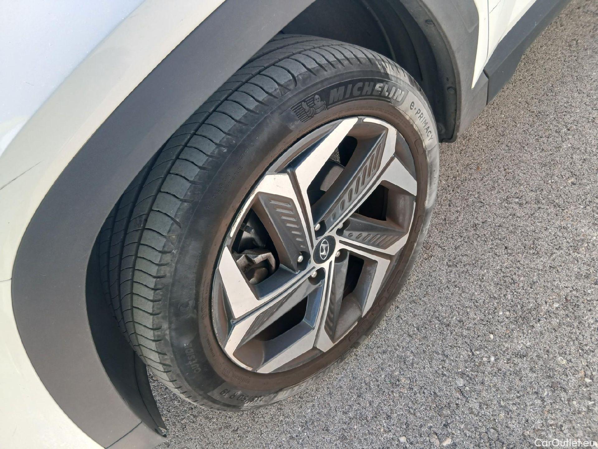  Hyundai  Tucson HYUNDAI  / 2020 / 5P / todoterreno 1.6 TGDI PHEV 195kW Tecno Sky Auto 4x4 #10