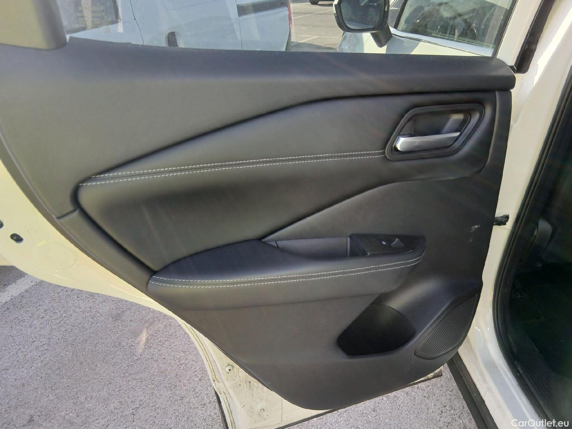  Nissan  Qashqai NISSAN  / 2021 / 5P / todoterreno DIG-T 116kW mHEV Xtronic 4x4 N-Connecta #19