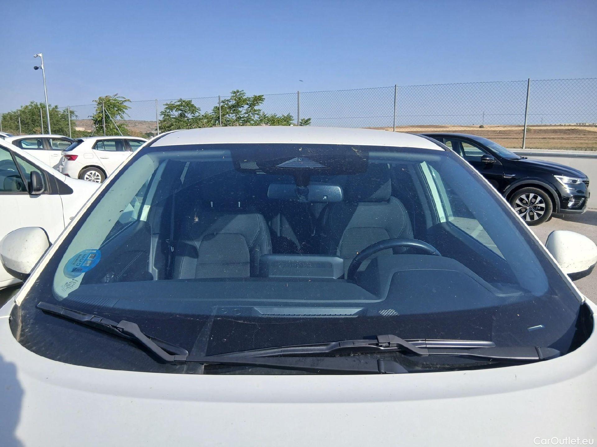  Nissan  Qashqai NISSAN  / 2021 / 5P / todoterreno DIG-T 116kW mHEV Xtronic 4x4 N-Connecta #4