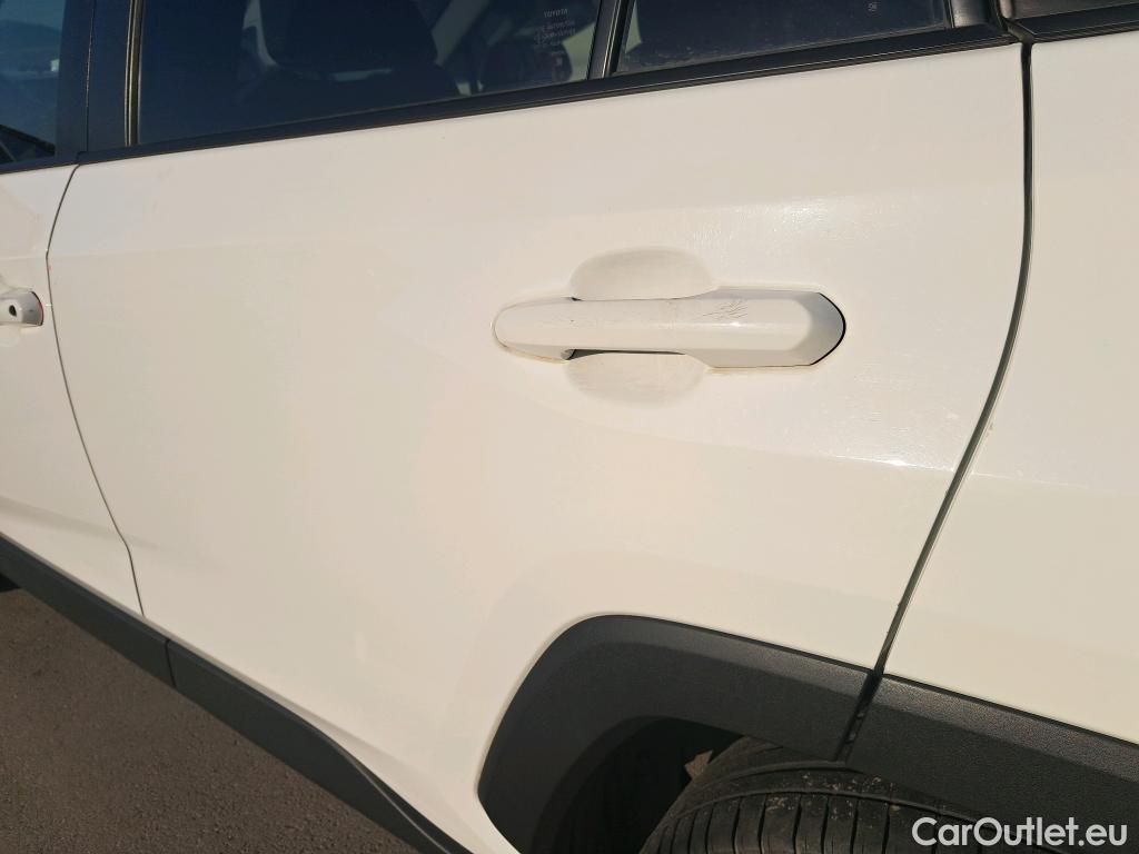  Toyota  RAV4 TOYOTA  / 2018 / 5P / todoterreno 2.5l 220H Advance 4WD #27