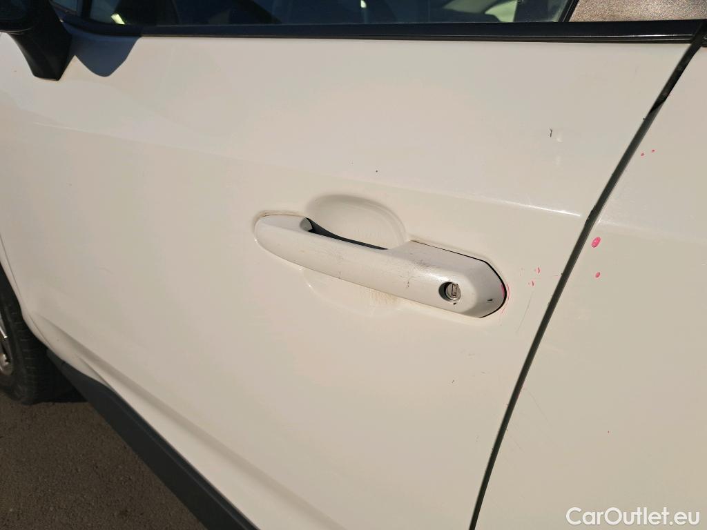  Toyota  RAV4 TOYOTA  / 2018 / 5P / todoterreno 2.5l 220H Advance 4WD #25