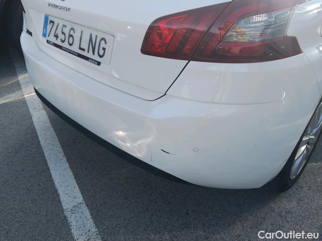  Peugeot  308 PEUGEOT  / 2017 / 5P / berlina con portón 5p Active Pack BlueHDi 130 S&S #21