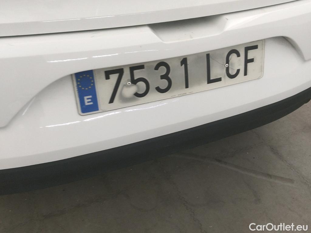  Renault  Megane RENAULT Mégane / 2015 / 5P / berlina con portón Life Blue dCi 70kW (95CV) #23