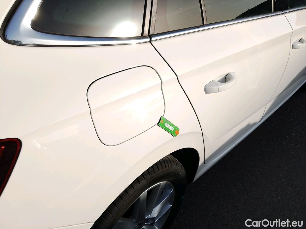  Skoda  Scala SKODA  / 2019 / 5P / berlina con portón 1.0 TSI 81KW (110 CV) Emotion #1