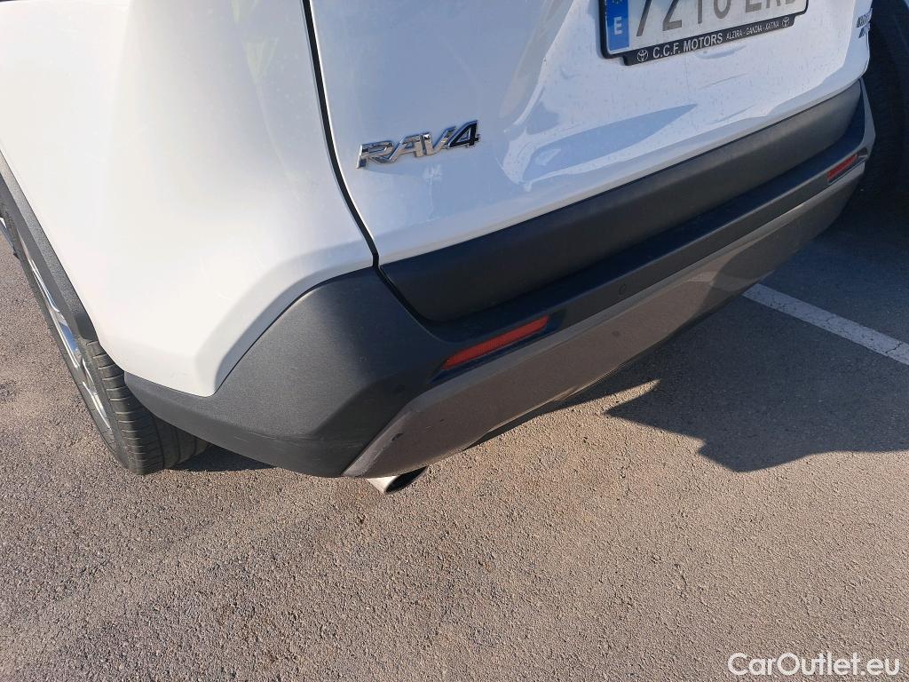  Toyota  RAV4 TOYOTA  / 2018 / 5P / todoterreno 2.5l 220H Advance 4WD #11