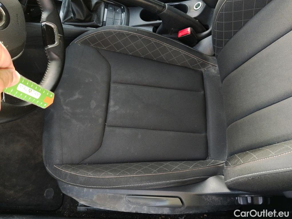  Skoda  Scala SKODA  / 2019 / 5P / berlina con portón 1.0 TSI 81KW (110 CV) Emotion #3