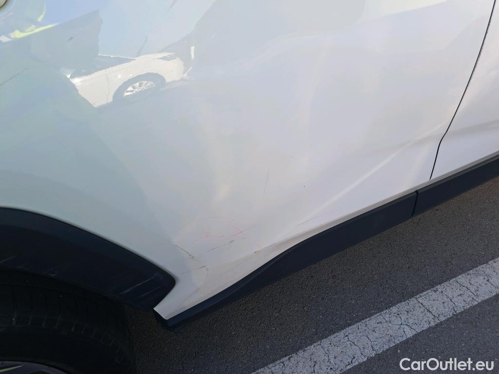 Toyota  RAV4 TOYOTA  / 2018 / 5P / todoterreno 2.5l 220H Advance 4WD #3