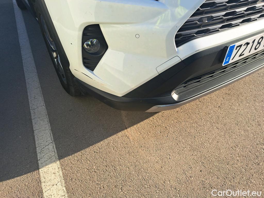  Toyota  RAV4 TOYOTA  / 2018 / 5P / todoterreno 2.5l 220H Advance 4WD #13