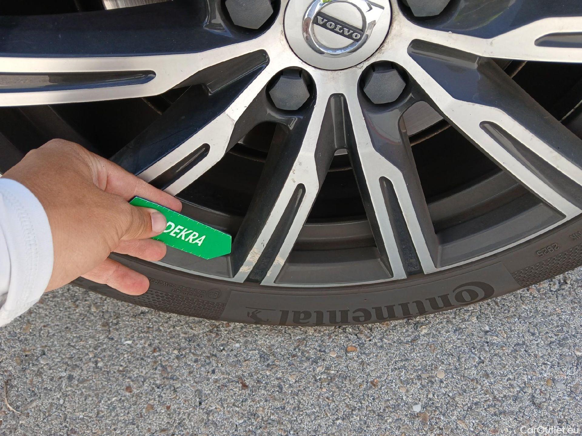  Volvo  XC60 VOLVO  / 2017 / 5P / todoterreno 2.0 T6 AWD Recharge Inscription Auto #15