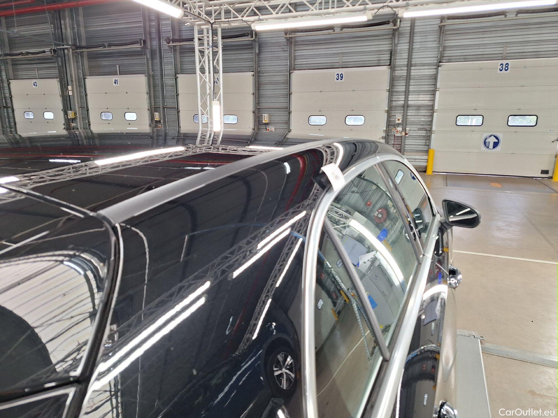  Mercedes  A-Klasse Mercedes, A-Class '18 PHEV, Mercedes-Benz  A 250 e Luxury Line 5d #8