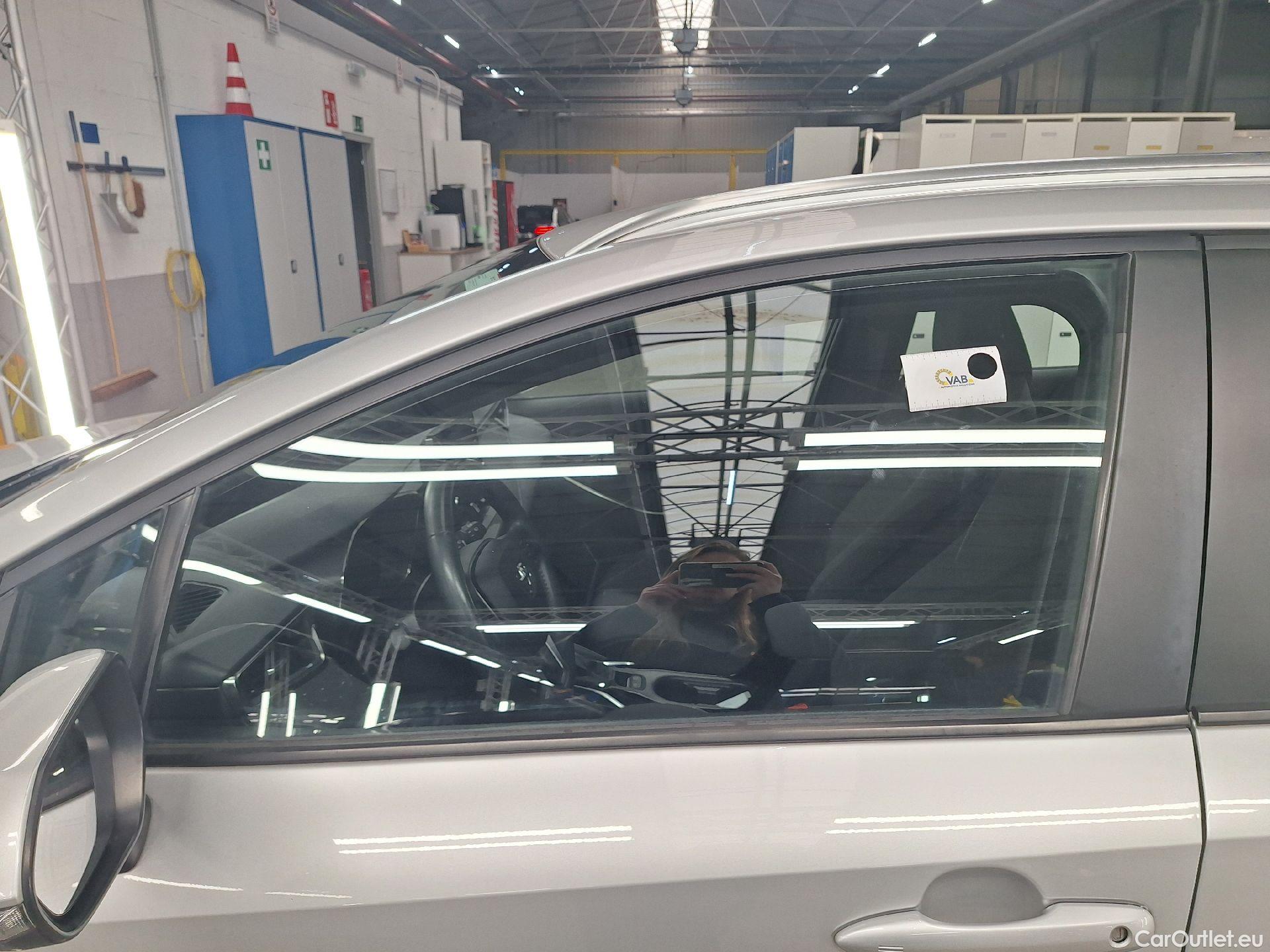  Toyota  Corolla Toyota,  TS '19, Toyota  Touring Sports 1.8 Hybrid Dynamic e #1