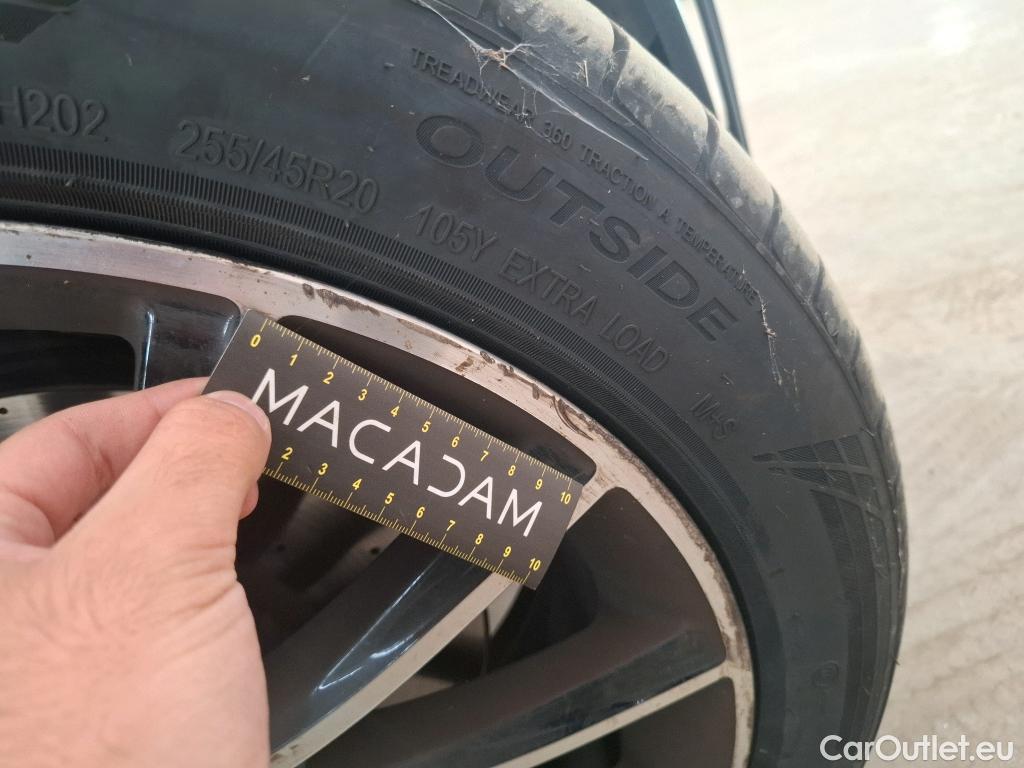  Mercedes  G-Klasee MERCEDES-BENZ GLC Coupe / 2019 / 5P / Coupé 2.0 GLC 300 DE BUSINESS LINE 4MATIC #52