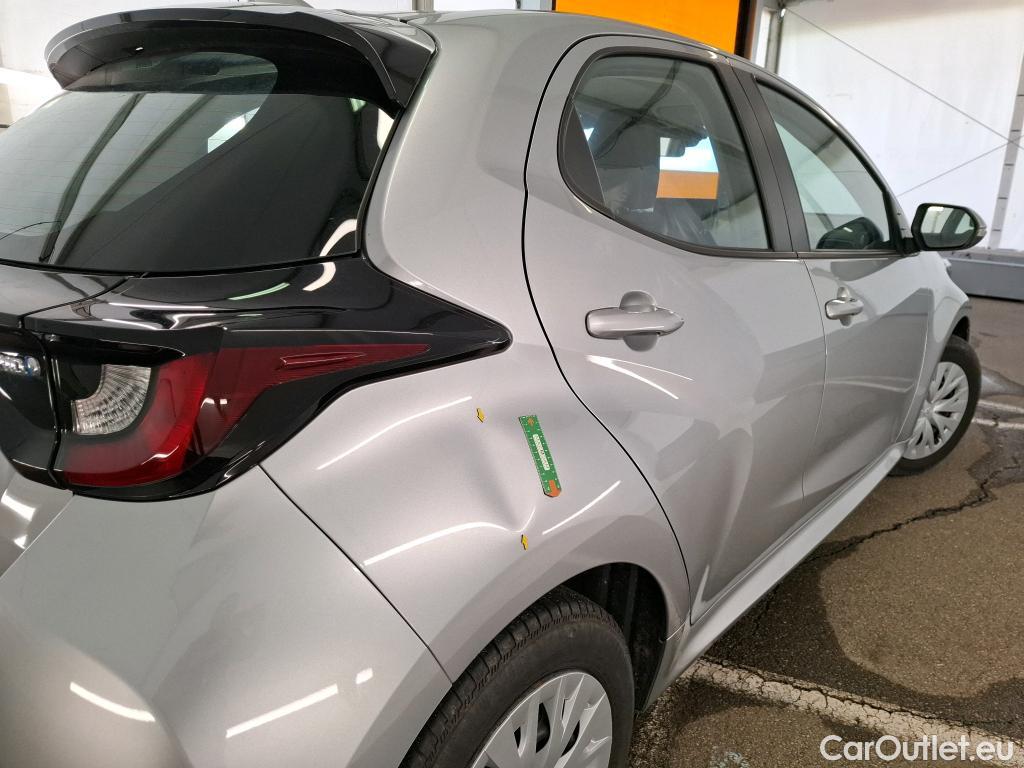  Toyota  Yaris TOYOTA  Hybride Affaires / 2019 / 5P / Berline 1.5 Hybride 116h Dynamic Business Affair #1