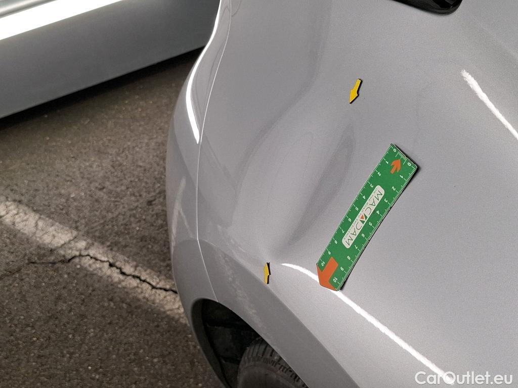  Toyota  Yaris TOYOTA  Hybride Affaires / 2019 / 5P / Berline 1.5 Hybride 116h Dynamic Business Affair #4